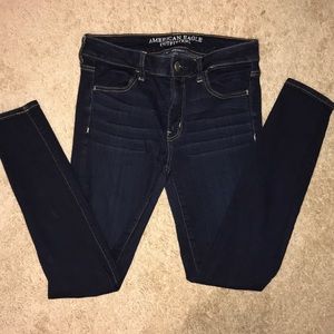 Like new American Eagle size 8P dark wash Jeggings